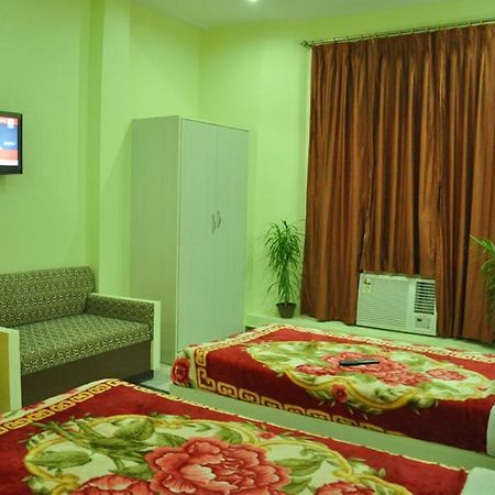 Hotel Kiran Palace Varanasi Exteriör bild
