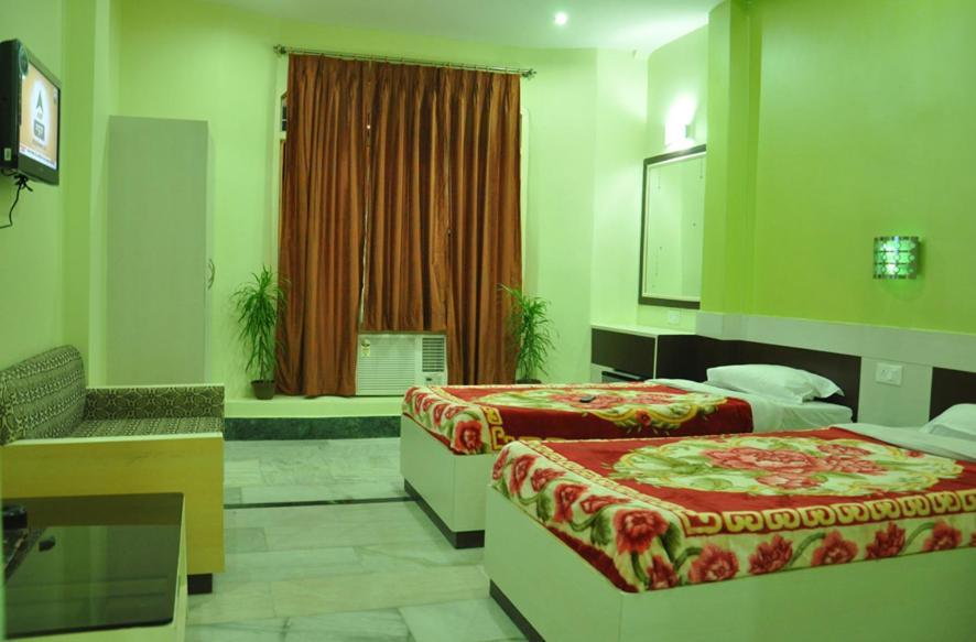 Hotel Kiran Palace Varanasi Exteriör bild