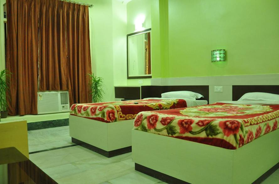 Hotel Kiran Palace Varanasi Exteriör bild